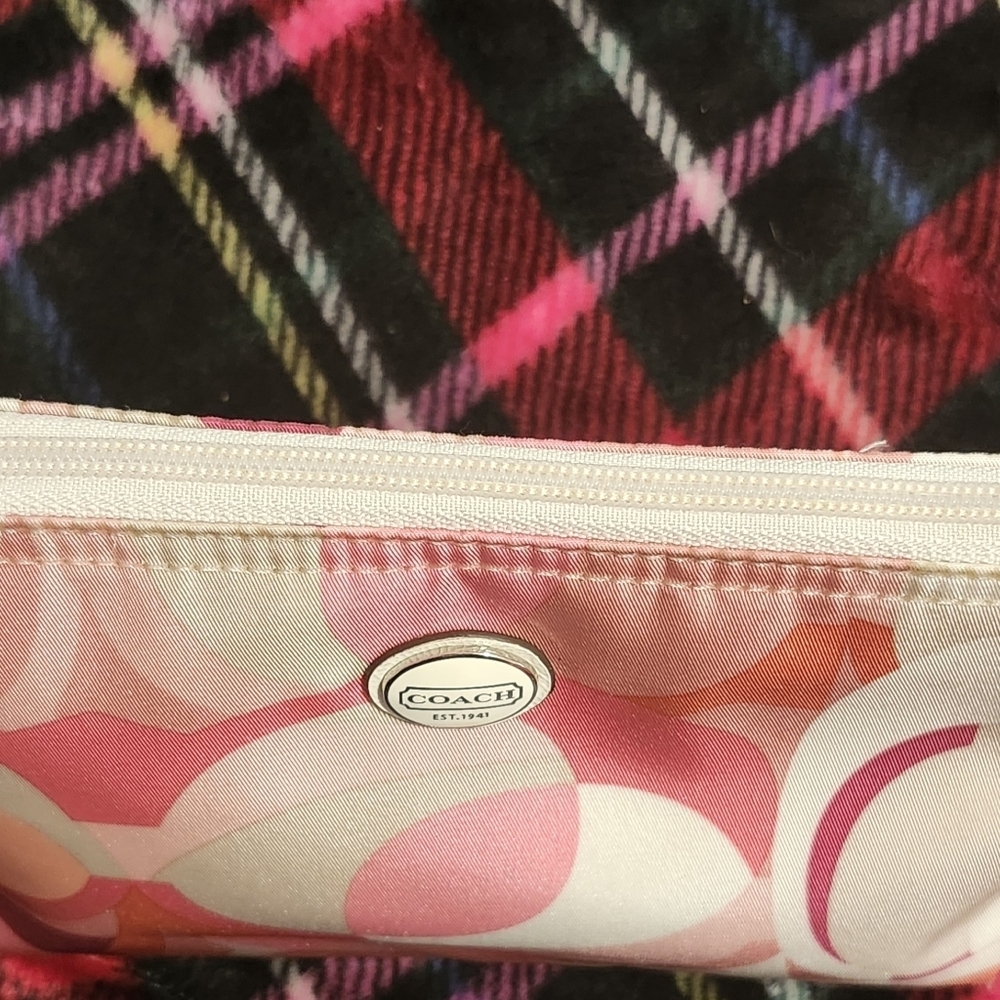 RARE COACH F23970 Mia Daisy Kaleidoscope, W-FREE MATCHING MAKEUP Bag - Picture 13 of 15
